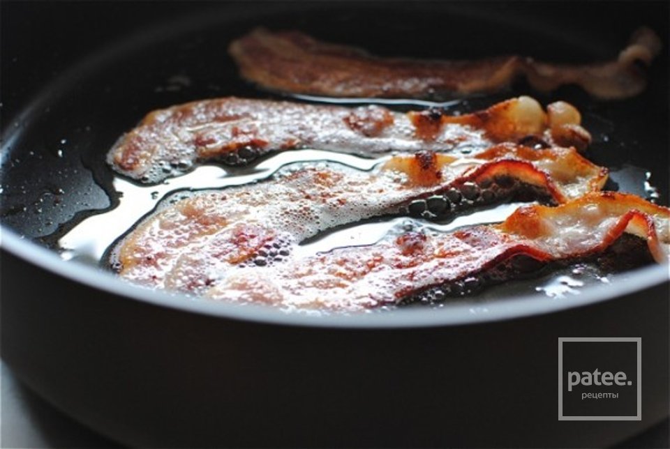 Салат с беконом, фасолью и овощами - Шаг 1