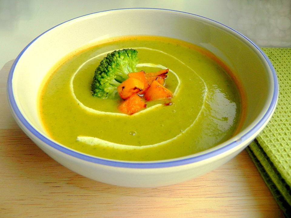 Тыквенный суп с брокколи