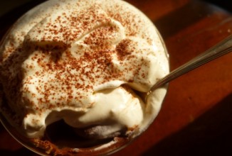 Десерт из горького шоколада