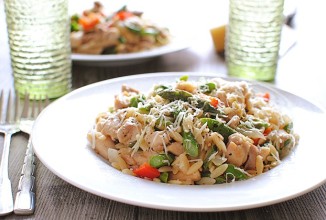 Ризотто с курицей и овощами