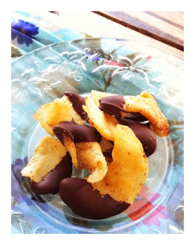 Картофельные чипсы в шоколаде