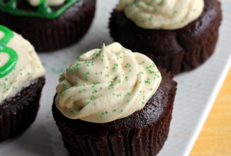 Ирландские брауни с глазурью