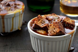 Хлебный пудинг с карамелью