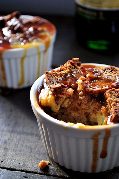 Хлебный пудинг с карамелью - Шаг 9