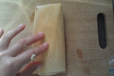 Тамале с перцем и чёрной фасолью - приготовление