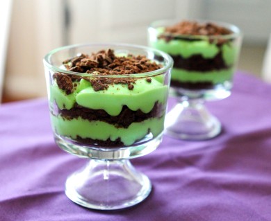 Рецепт Десерт из шоколадного печенья с пудингом