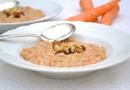 Овсяная каша с морковью и орехами