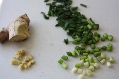 Булочки со свининой - приготовление