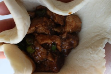 Булочки со свининой - приготовление