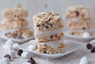 Плитки из воздушного риса с зефиром и шоколадом