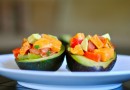 Картофельный салат с авокадо и овощами