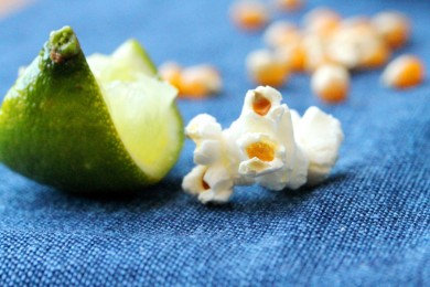 Попкорн с копченой паприкой и соком лайма - приготовление