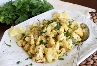 Цветная капуста с йогуртом и специями