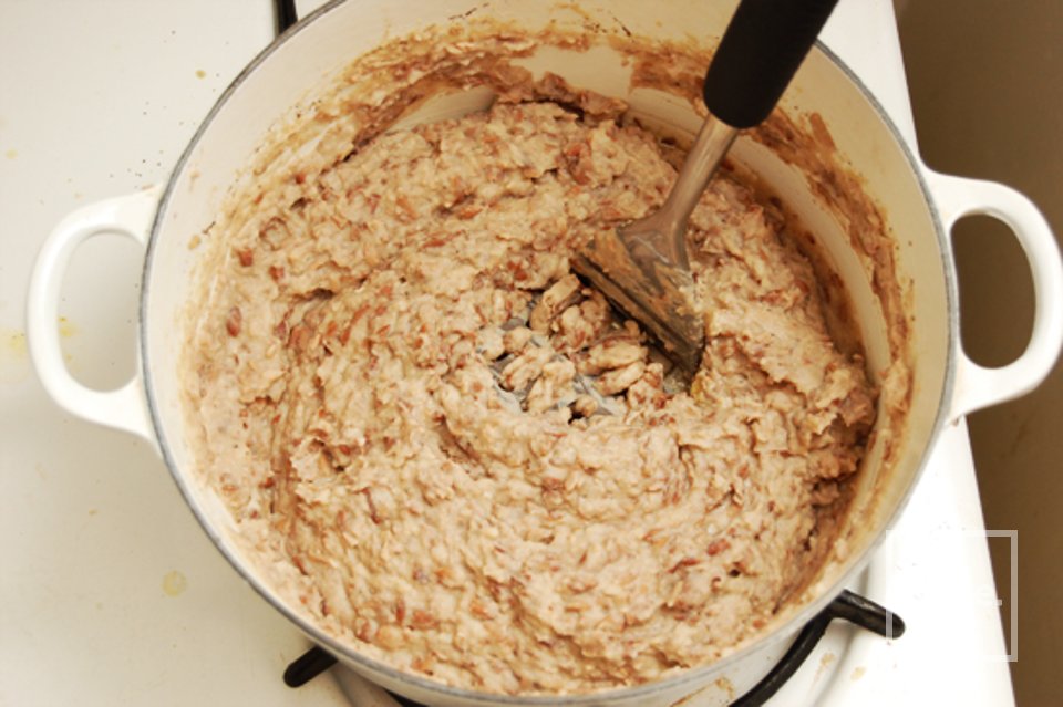 Лепешки в фасолевом соусе - Шаг 3