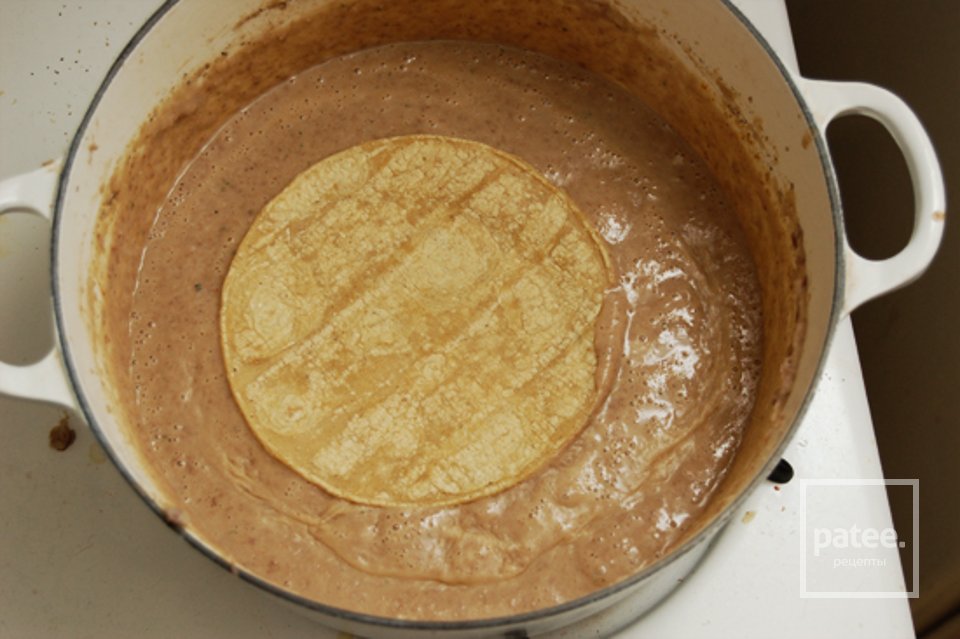 Лепешки в фасолевом соусе - Шаг 4