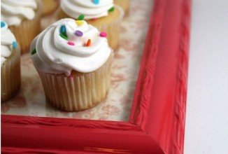 Поднос из старой рамки для фотографий