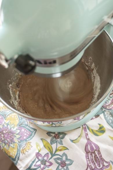 Шоколадные блины с взбитыми сливками - Шаг 1