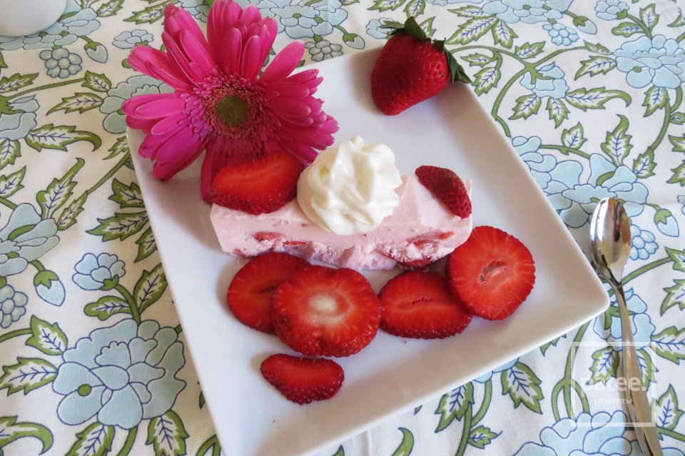 Клубнично-йогуртовое мороженое - Шаг 7