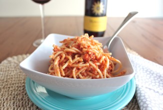 Спагетти под соусом с водкой