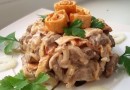 Говяжья печень с луком и яйцами