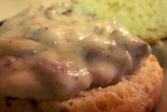 Сдобные пышки с подливой