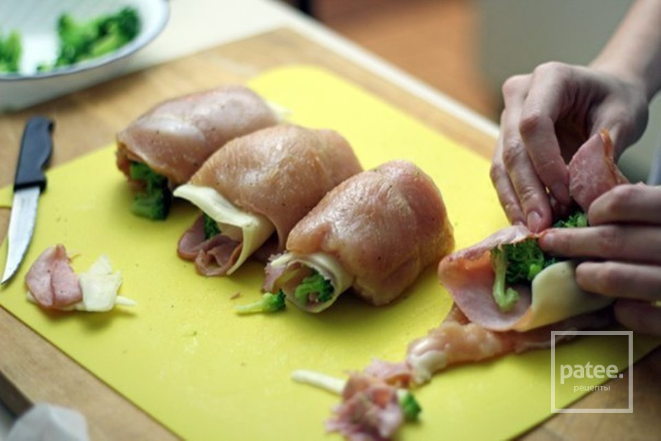 Рулет куриный с брокколи - Шаг 4