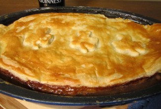 Пирог с говядиной, ветчиной и устрицами