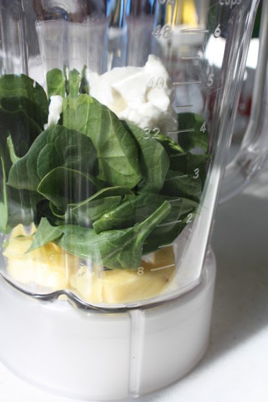 Ананасовый смузи с имбирем - Шаг 2