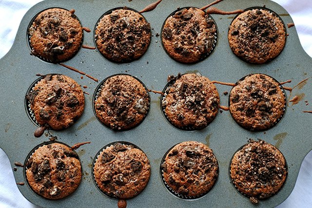 Шоколадные пирожные с печеньем Орео