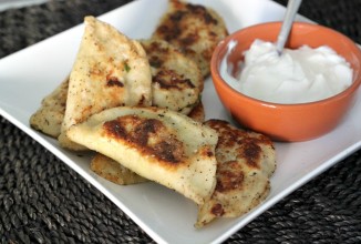 Вареники с козьим сыром и овощами