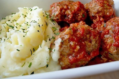 Фрикадельки в томатном соусе - приготовление