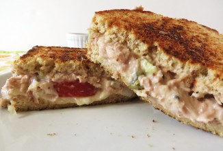 Бутерброд с тунцом