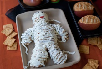 Мумия из сыра и бекона