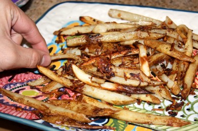 Рецепт Запеченный картофель  фри с луком