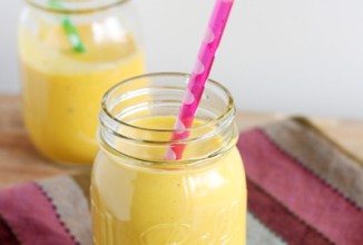 Манговый ласси