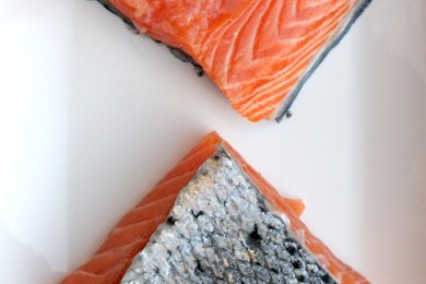 Коричневый рис с лососем, вином и грибами - приготовление