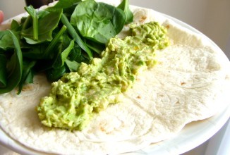 Лаваш с авокадо и  шпинатом