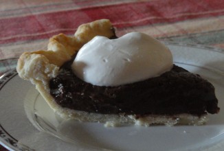 Шоколадный пирог со сливками