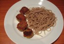 Фалафель с гарниром из гречневой лапши