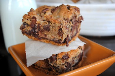 Шоколадное хрустящее печенье со сливочной помадкой - приготовление