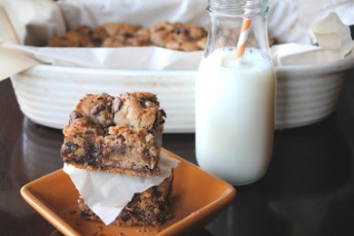 Шоколадное хрустящее печенье со сливочной помадкой - приготовление