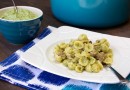 Орекьетте с колбасой и соусом песто