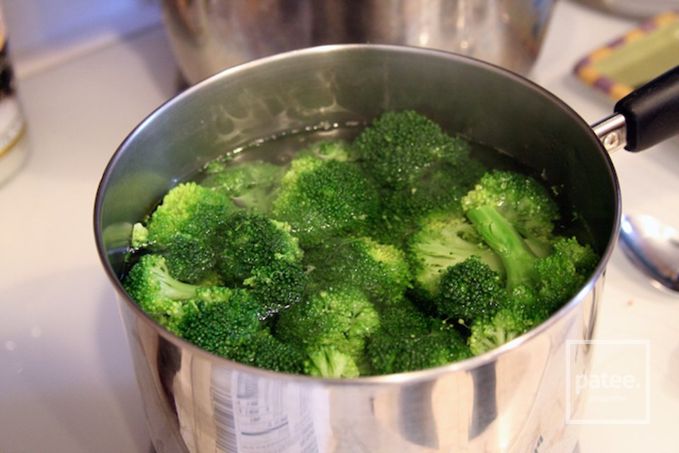 Орекьетте с колбасой и соусом песто - Шаг 2