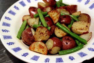 Жареный картофель с фасолью