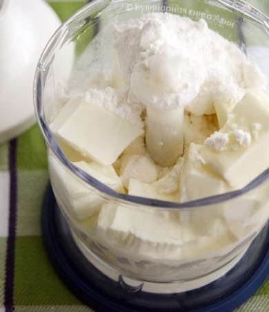 Торт с ананасово-творожным кремом - Шаг 8