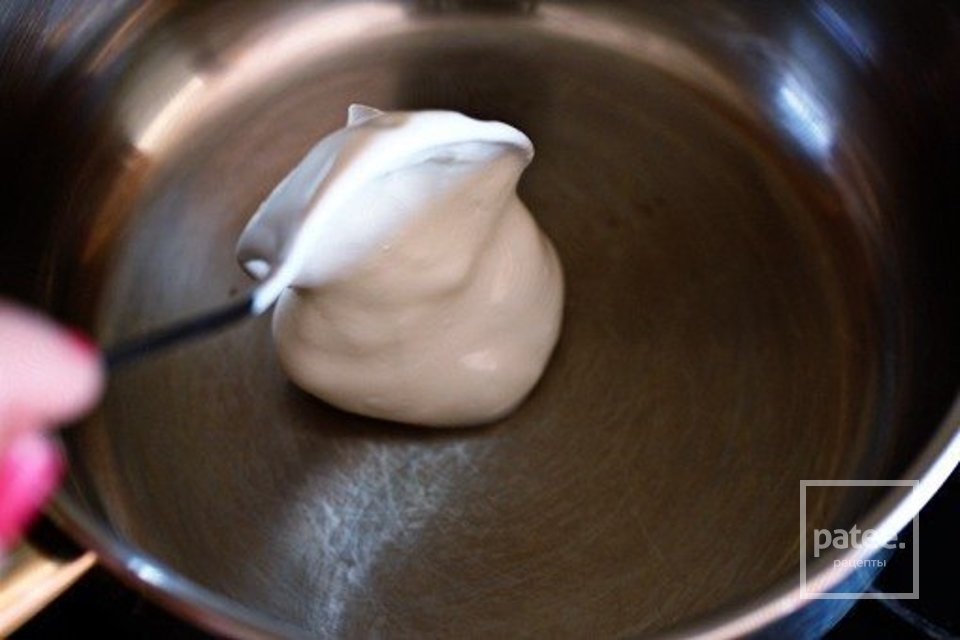 Омлет с тушеной капустой - Шаг 6