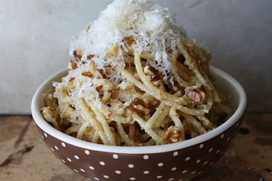 Паста с соусом из грецких орехов - приготовление