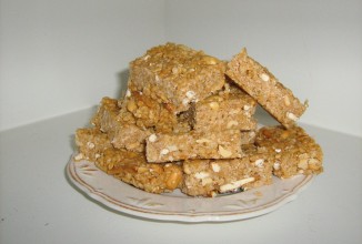 Плитки из арахисового масла с рисовыми хлопьями