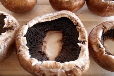 Фаршированные грибы - приготовление