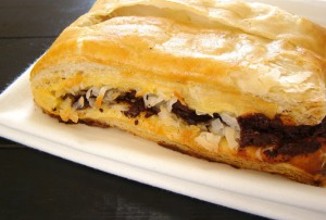 Тропический пирог с шоколадной начинкой